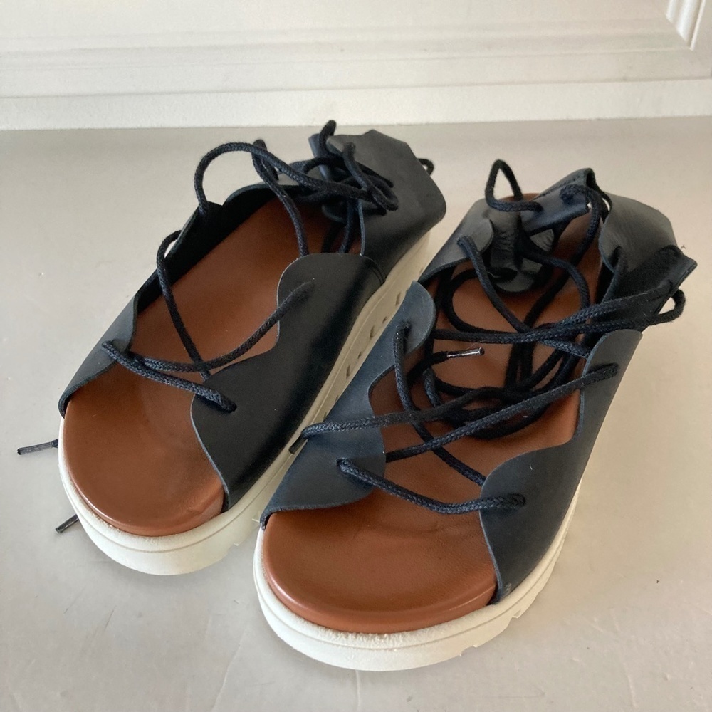 NWOT Pilcro Anthropologie Tie-Up Gladiator Sport Black Leather Sandals Sz 39 - Picture 2 of 6